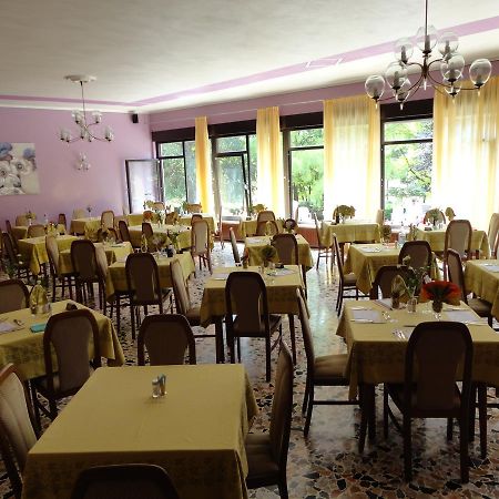 Hotel Levico Levico Terme Exteriör bild